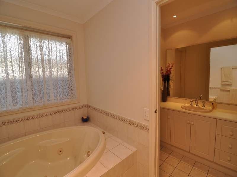 23 Woodland  Dr, Oakden SA 5086