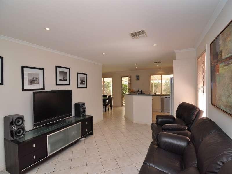23 Woodland  Dr, Oakden SA 5086