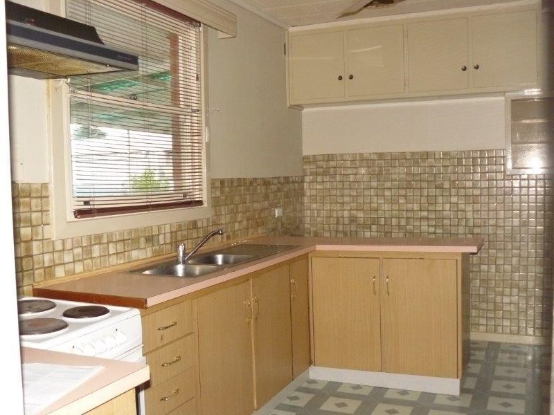 28 McLean St, Elizabeth Park SA 5113