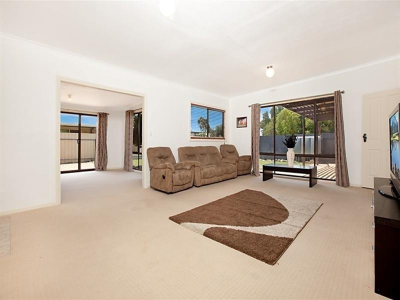 53 Railway Cres, Evanston SA 5116