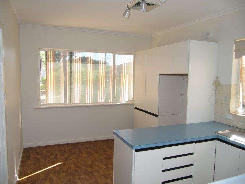 12 Frank Street, Para Hills SA 5096