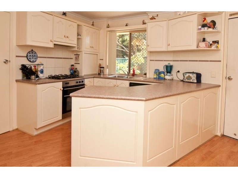 25 Flockhart Ave, Valley View SA 5093