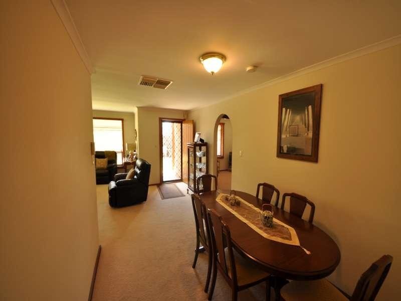 2/7 Iona St, Broadview SA 5083