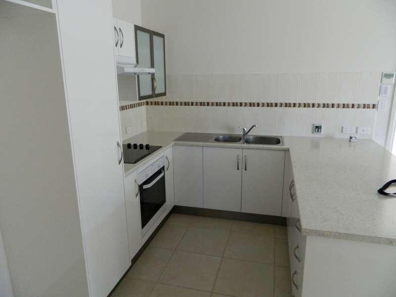 2/11 Lynette Lane, Salisbury Downs SA 5108