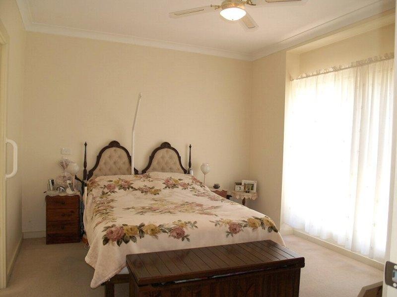 24 Millbank Ave, Gilles Plains SA 5086