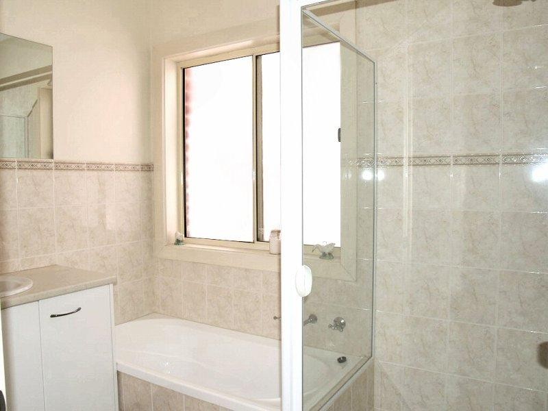 24 Millbank Ave, Gilles Plains SA 5086