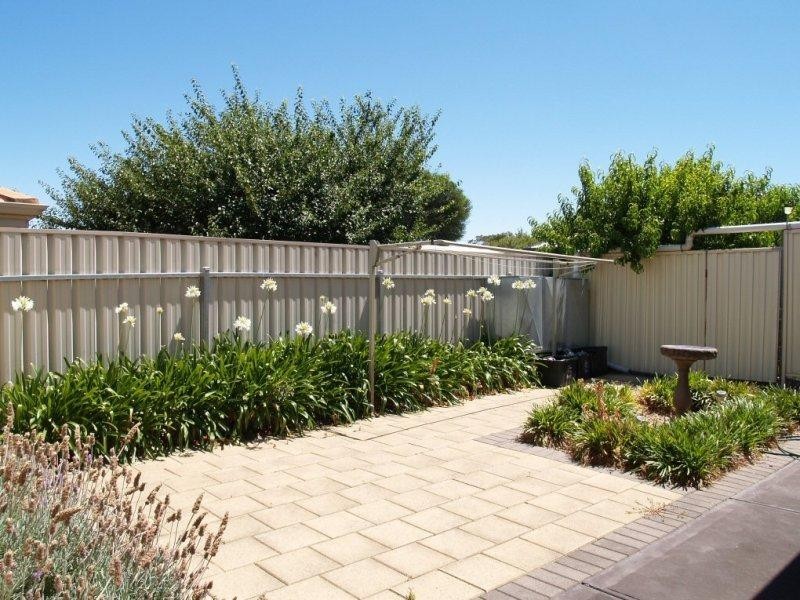 24 Millbank Ave, Gilles Plains SA 5086