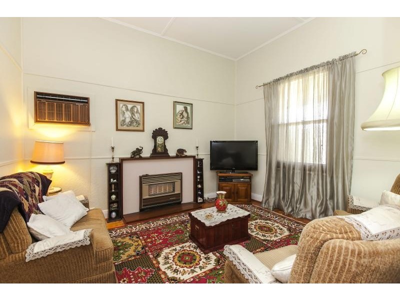 9 Gum Ave, Dry Creek SA 5094