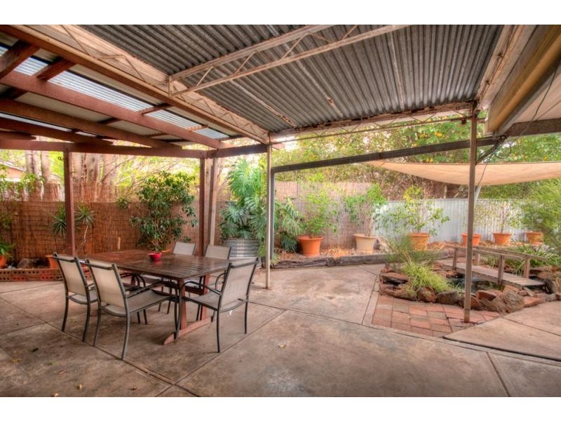 4 Reading St, Clearview SA 5085