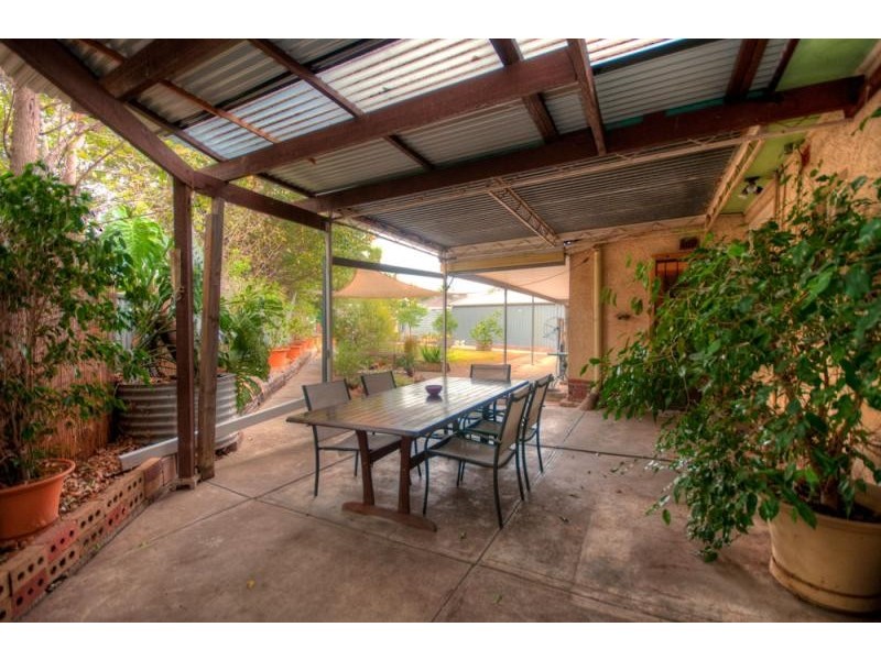 4 Reading St, Clearview SA 5085