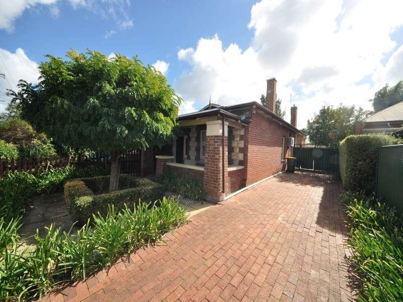 4 Vale  St, Vale Park SA 5081