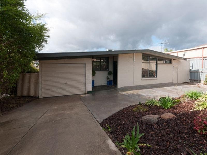 21 Seaview Rd, Para Hills SA 5096