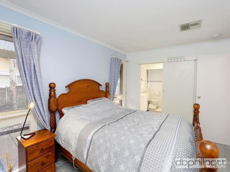 18 Lulworth Place, Flagstaff Hill SA 5159