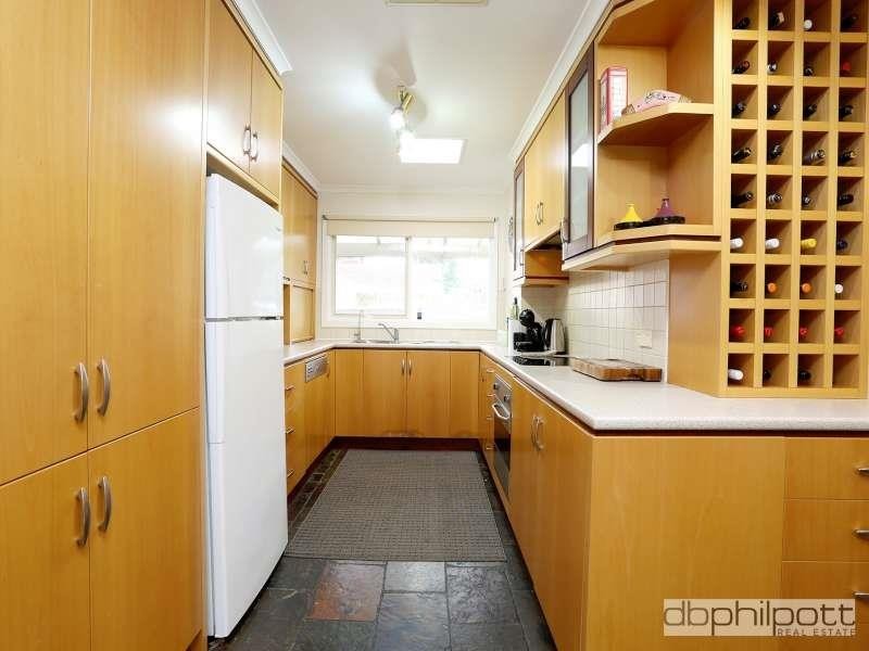 18 Lulworth Place, Flagstaff Hill SA 5159