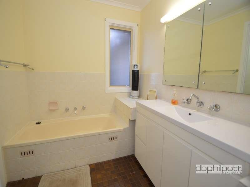 18 Lulworth Place, Flagstaff Hill SA 5159