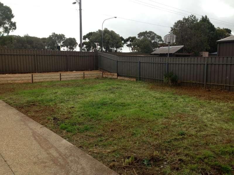 6 Elmwood Cct, Blakeview SA 5114