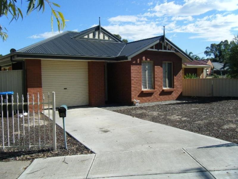 2A St. Albans Pl, Clearview SA 5085