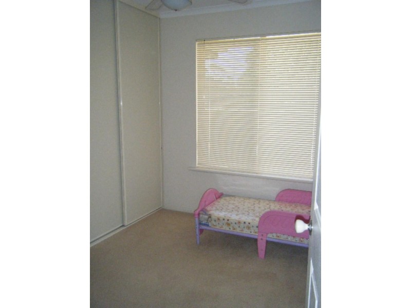 2A St. Albans Pl, Clearview SA 5085