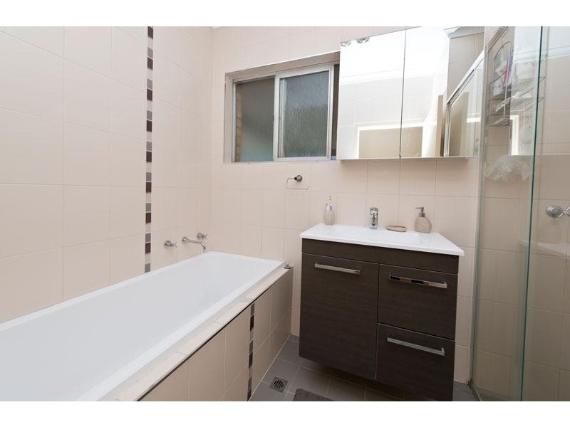 3 Burton Ave, Valley View SA 5093