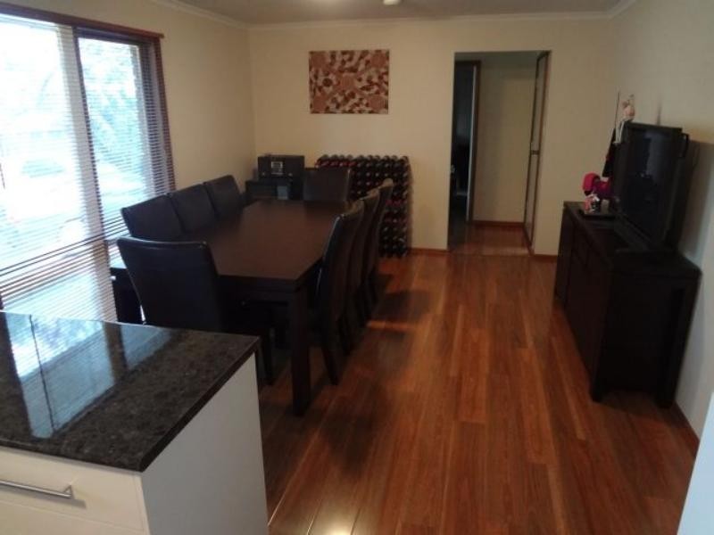 1 Bruce Ct, Para Vista SA 5093