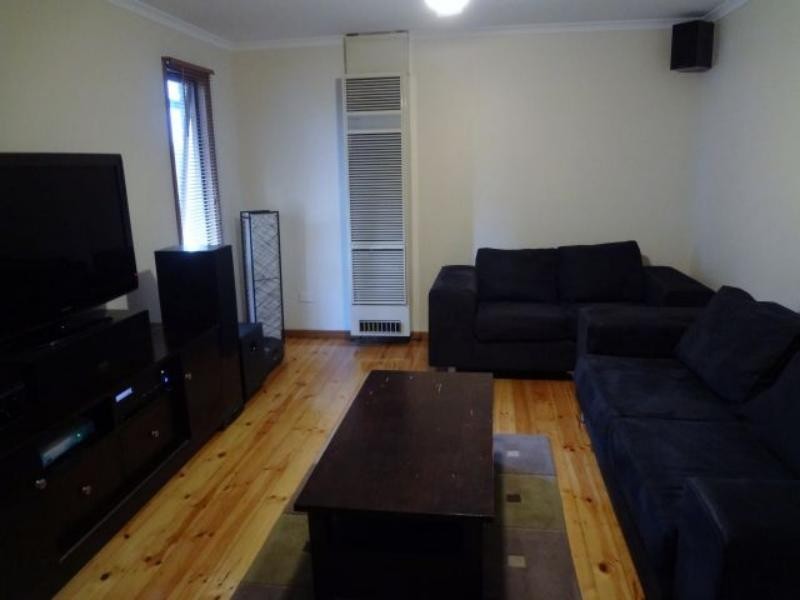 1 Bruce Ct, Para Vista SA 5093