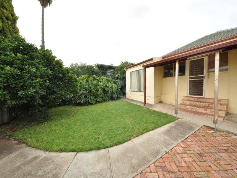 18 Bristol Ave, Enfield SA 5085