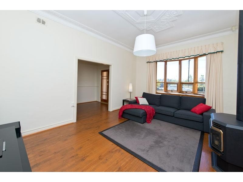 10 North St, Hectorville SA 5073