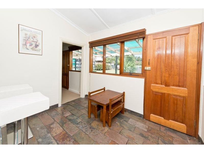 10 North St, Hectorville SA 5073