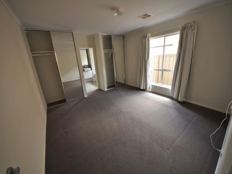 33 Miranda Ave, Kilburn SA 5084