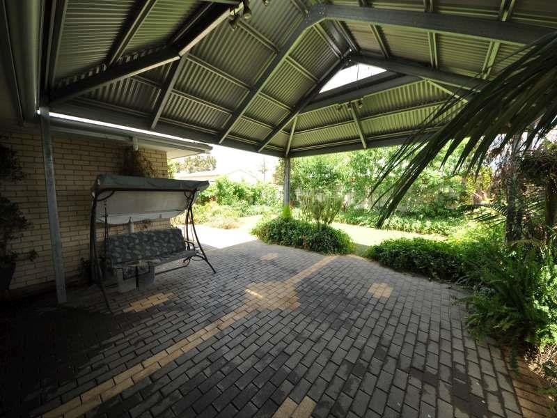 33 Miranda Ave, Kilburn SA 5084