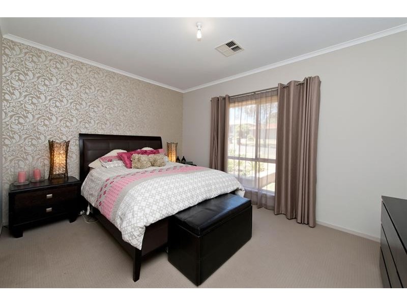 18a Melrose Ave, Clearview SA 5085