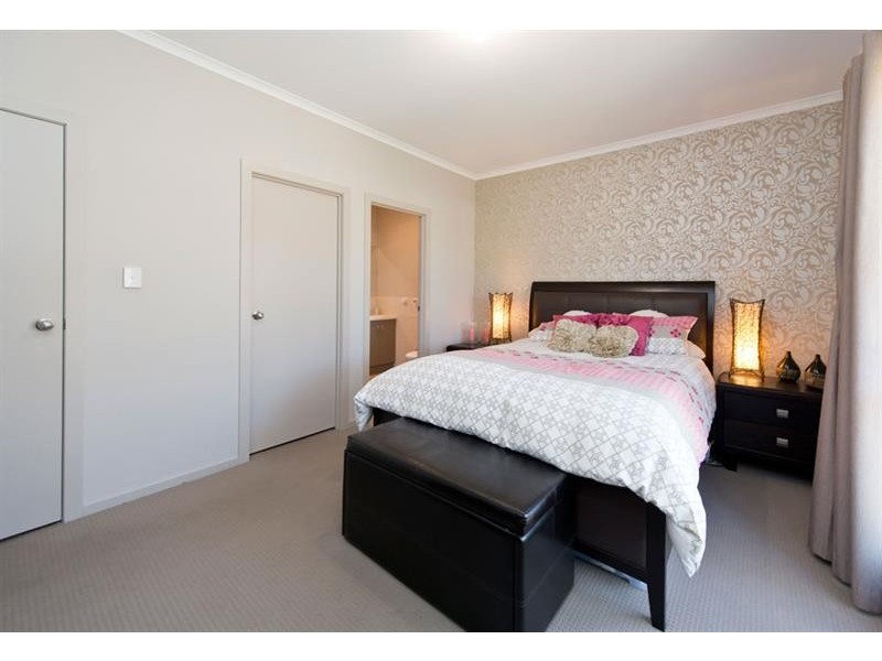 18a Melrose Ave, Clearview SA 5085