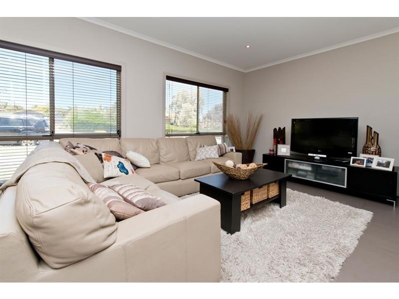 18a Melrose Ave, Clearview SA 5085