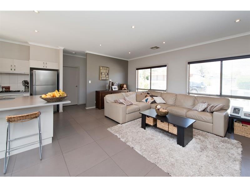 18a Melrose Ave, Clearview SA 5085
