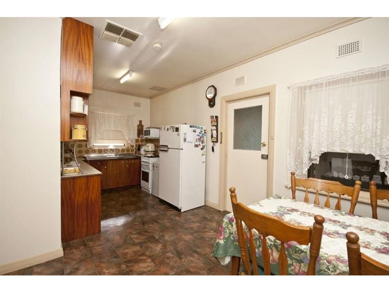 10 Francis Ave, Broadview SA 5083