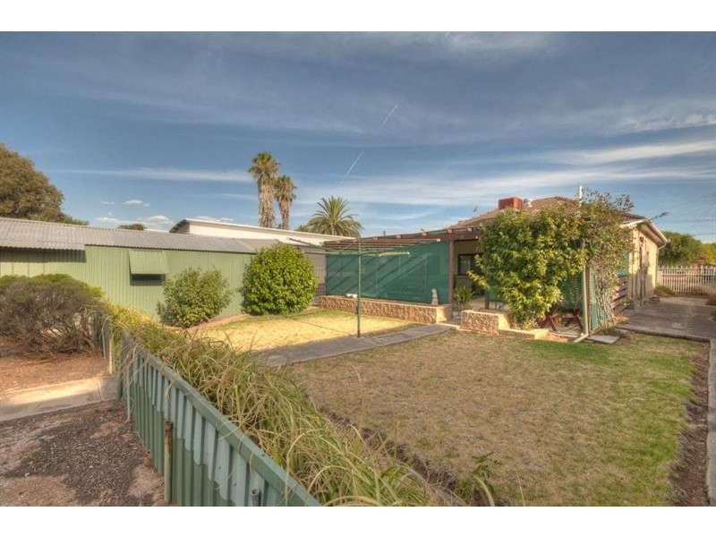 10 Francis Ave, Broadview SA 5083