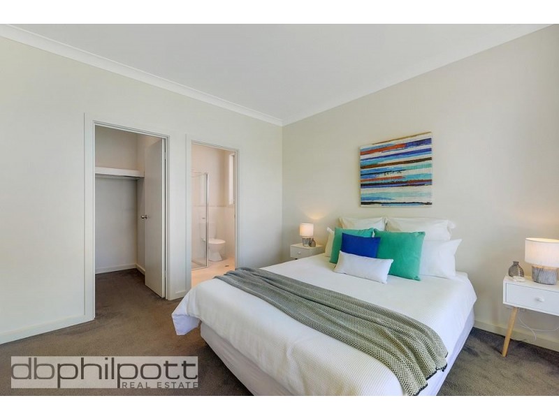 32A East Avenue, Northfield SA 5085