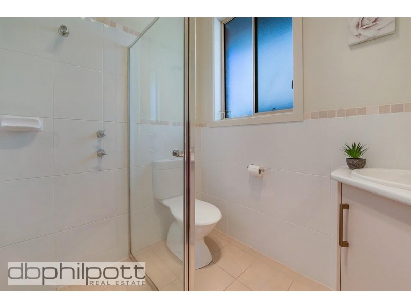 32A East Avenue, Northfield SA 5085