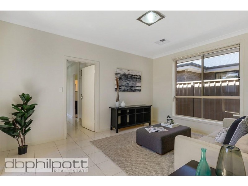 32A East Avenue, Northfield SA 5085