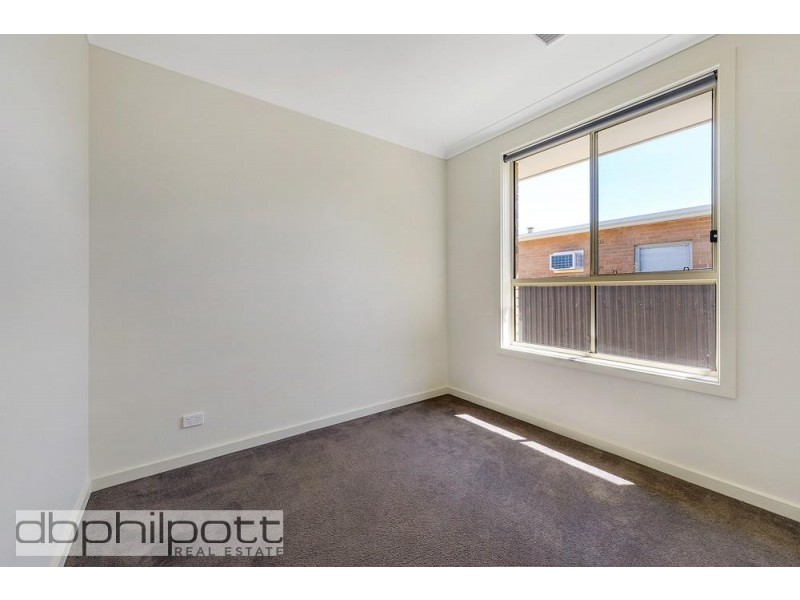 32A East Avenue, Northfield SA 5085