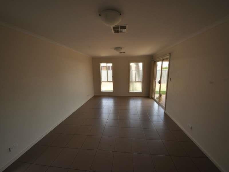 7 Days Dr, Munno Para West SA 5115