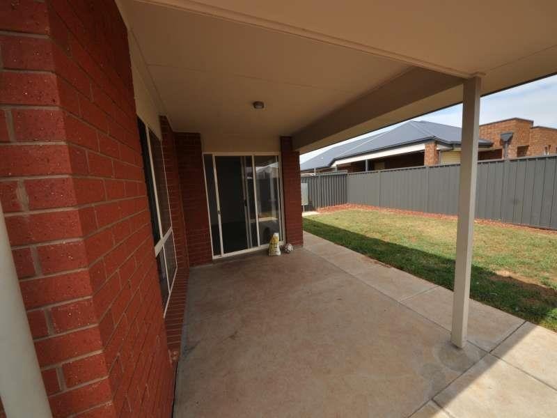 7 Days Dr, Munno Para West SA 5115