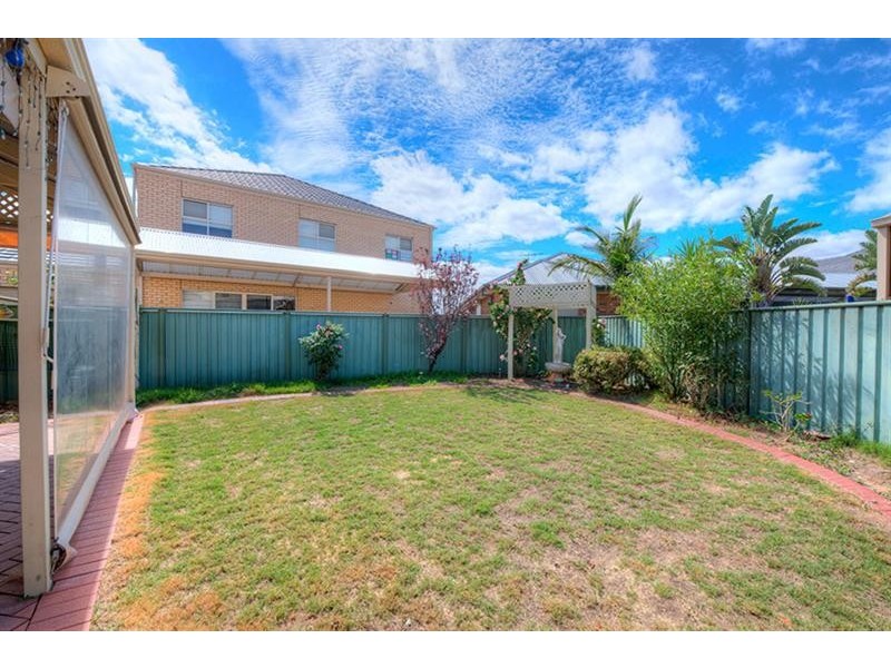 3 Grenada Ct, Mawson Lakes SA 5095