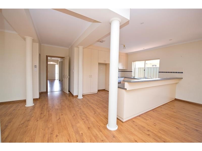 3 Grenada Ct, Mawson Lakes SA 5095