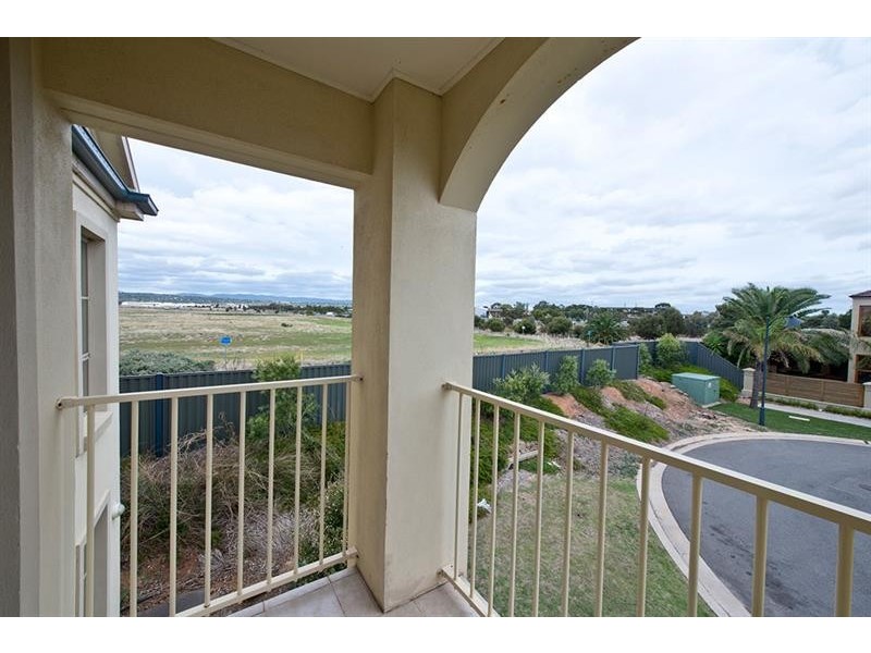 5 Grenada Ct, Mawson Lakes SA 5095