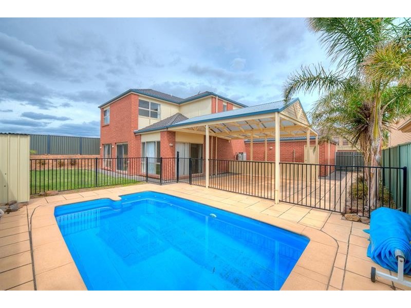 5 Grenada Ct, Mawson Lakes SA 5095
