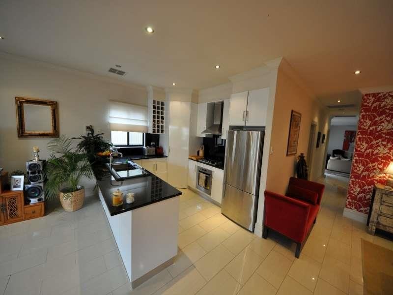 9 Clifford St, Prospect SA 5082