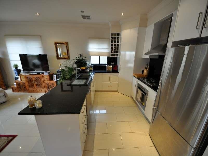 9 Clifford St, Prospect SA 5082