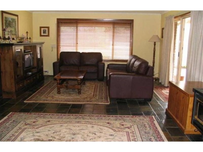 5 Lyn Ct, Wynn Vale SA 5127