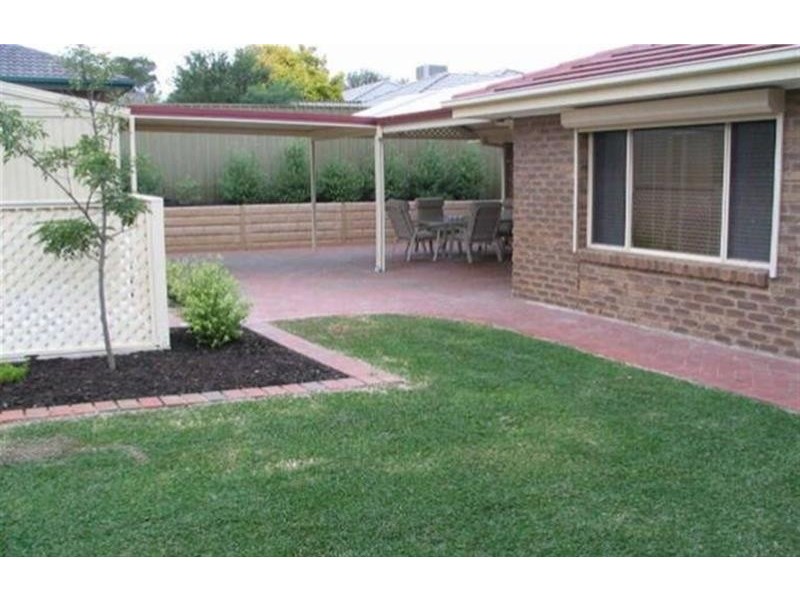 5 Lyn Ct, Wynn Vale SA 5127